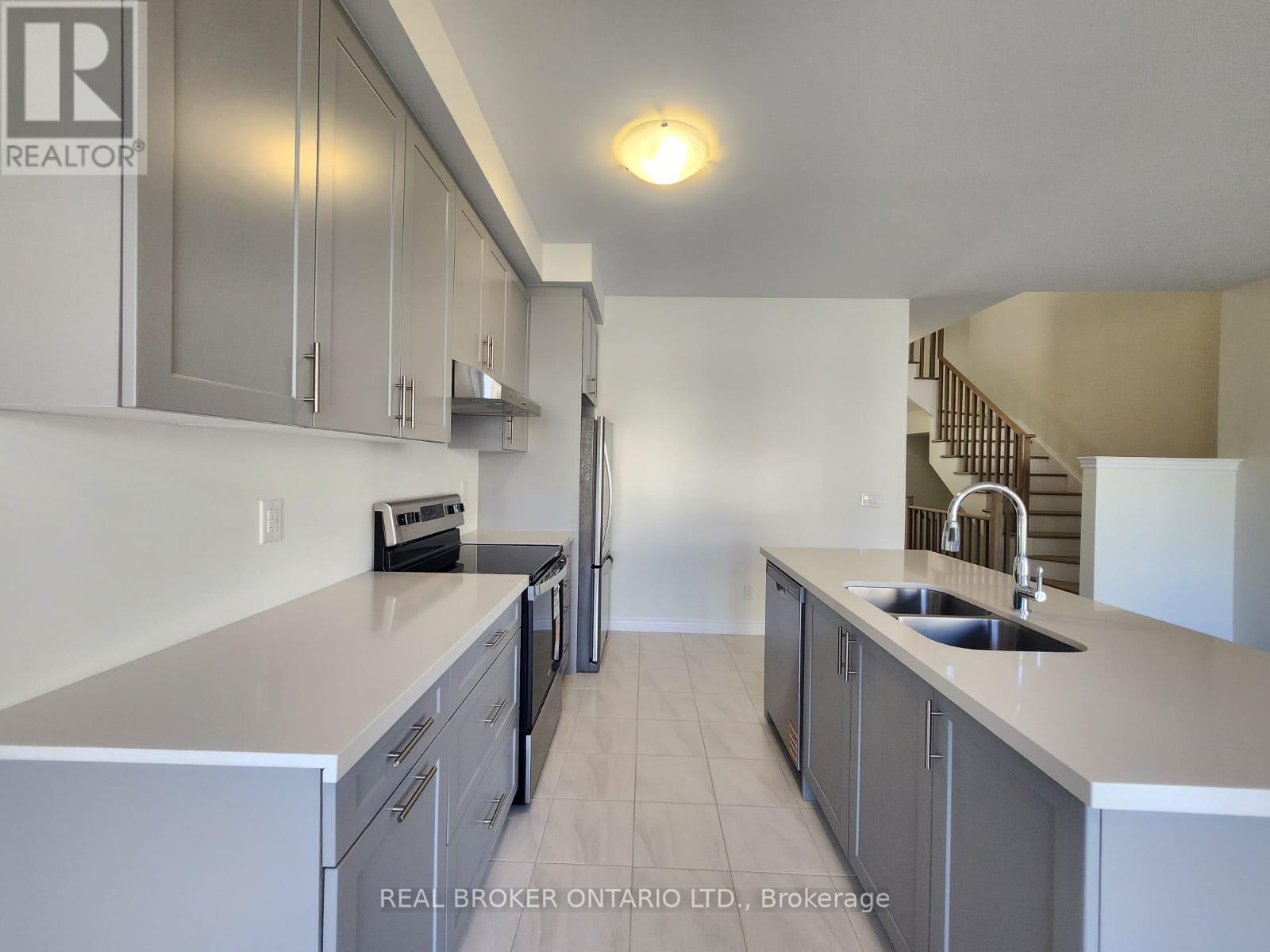 17 Freeman Williams Street, Markham, Ontario  L6C 3M7 - Photo 6 - N12441523