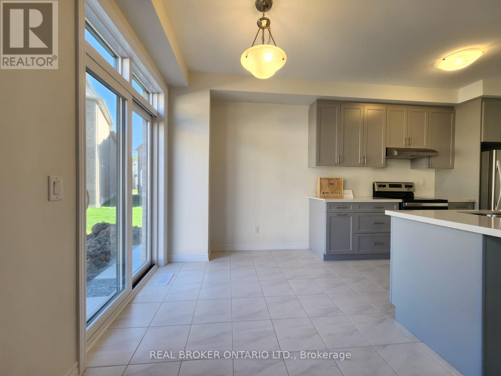 17 Freeman Williams Street, Markham, Ontario  L6C 3M7 - Photo 8 - N12441523