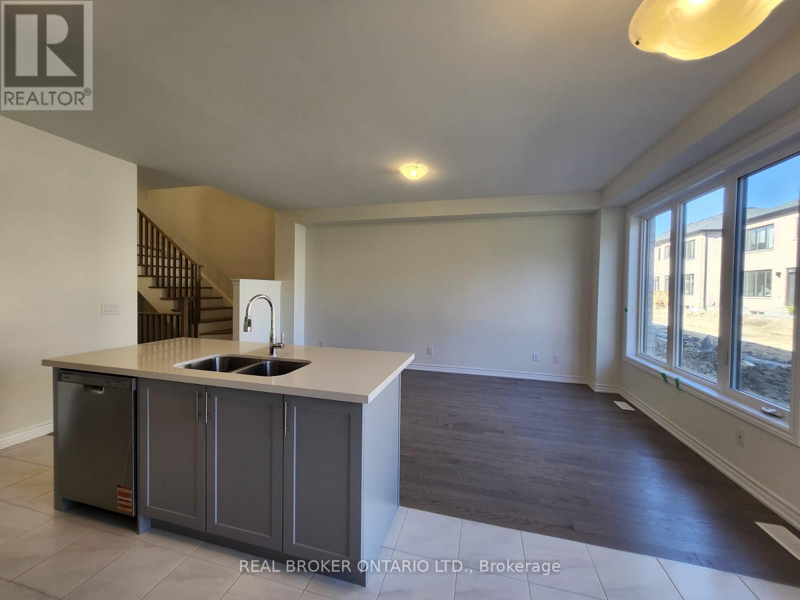 17 Freeman Williams Street, Markham, Ontario  L6C 3M7 - Photo 9 - N12441523