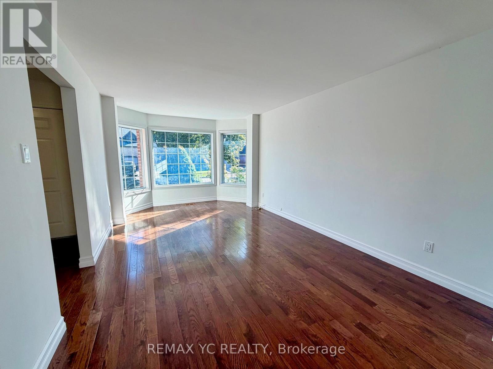 67 Fern Valley Crescent, Richmond Hill, Ontario  L4E 2J5 - Photo 2 - N12413752