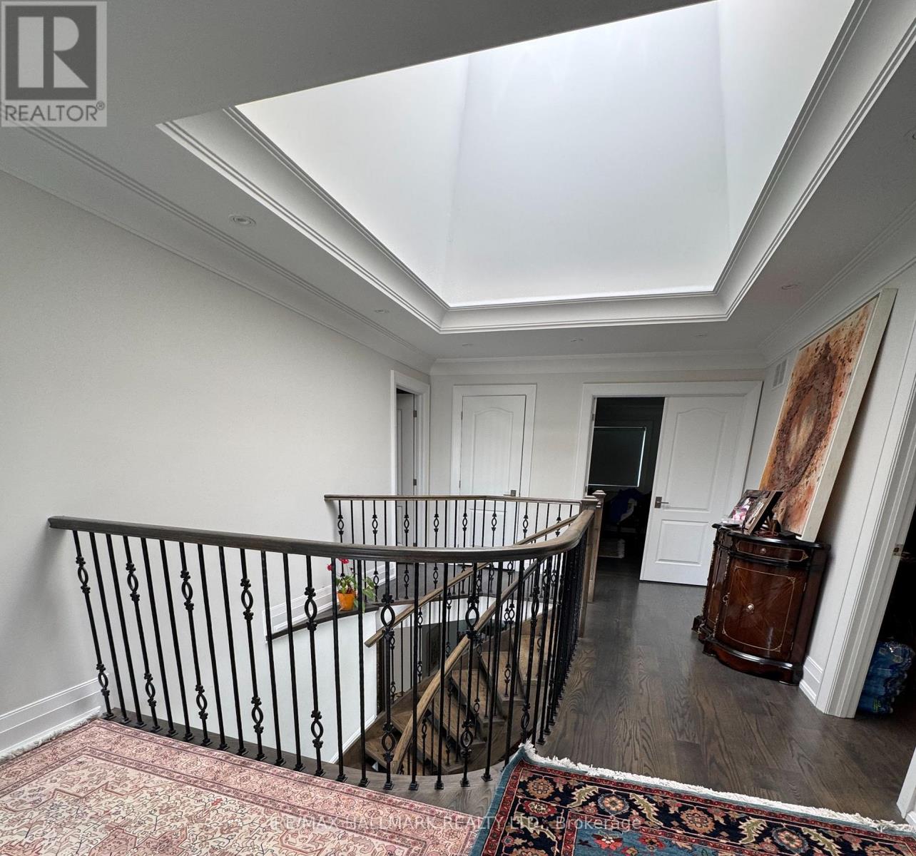 46 Yongehurst Road, Richmond Hill, Ontario  L4C 3T2 - Photo 6 - N12438720
