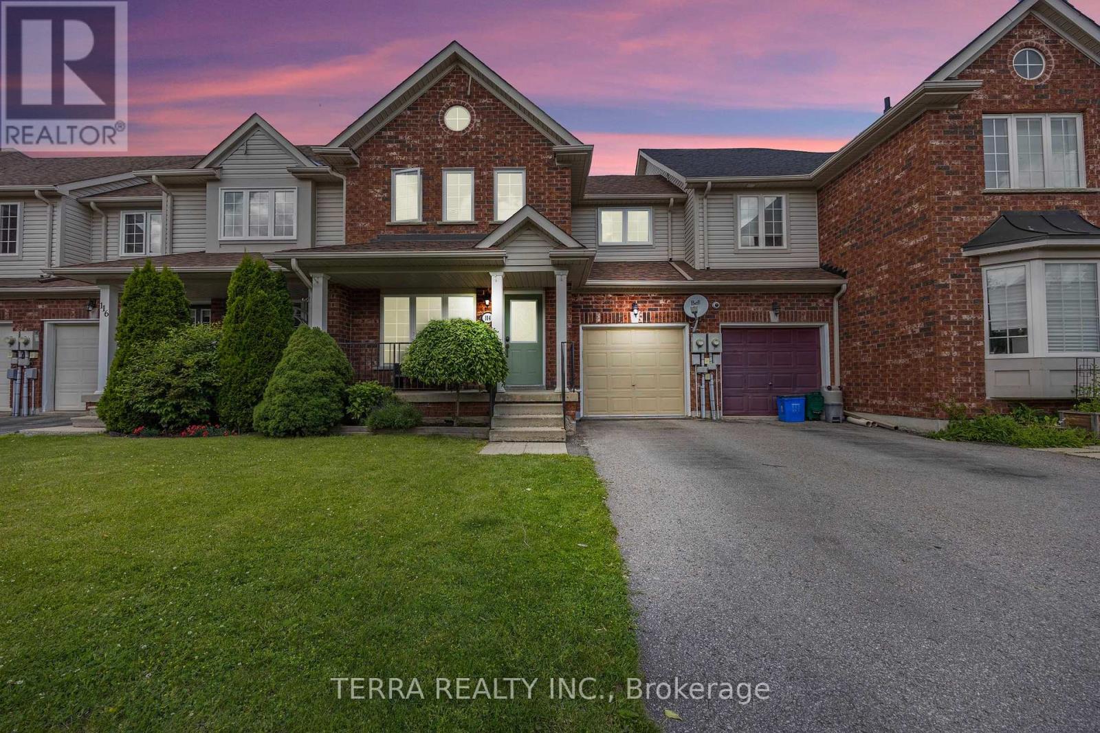114 Thrushwood Drive, Barrie, Ontario  L4N 0Z1 - Photo 1 - S12441497