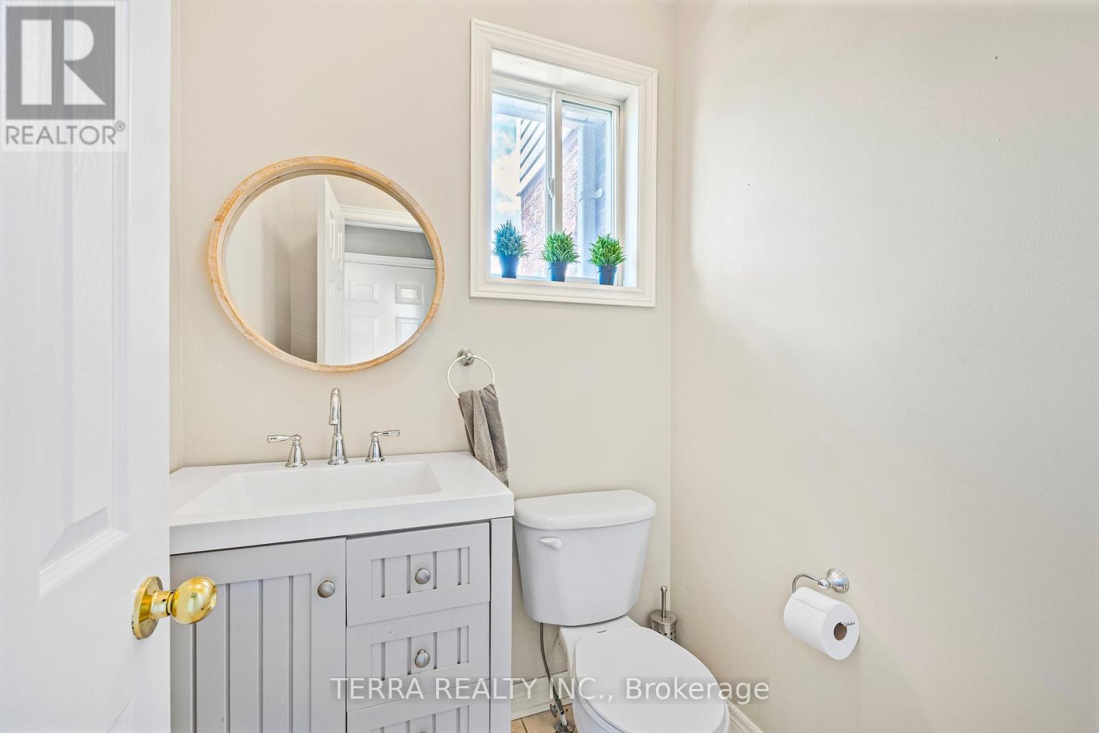 114 Thrushwood Drive, Barrie, Ontario  L4N 0Z1 - Photo 17 - S12441497