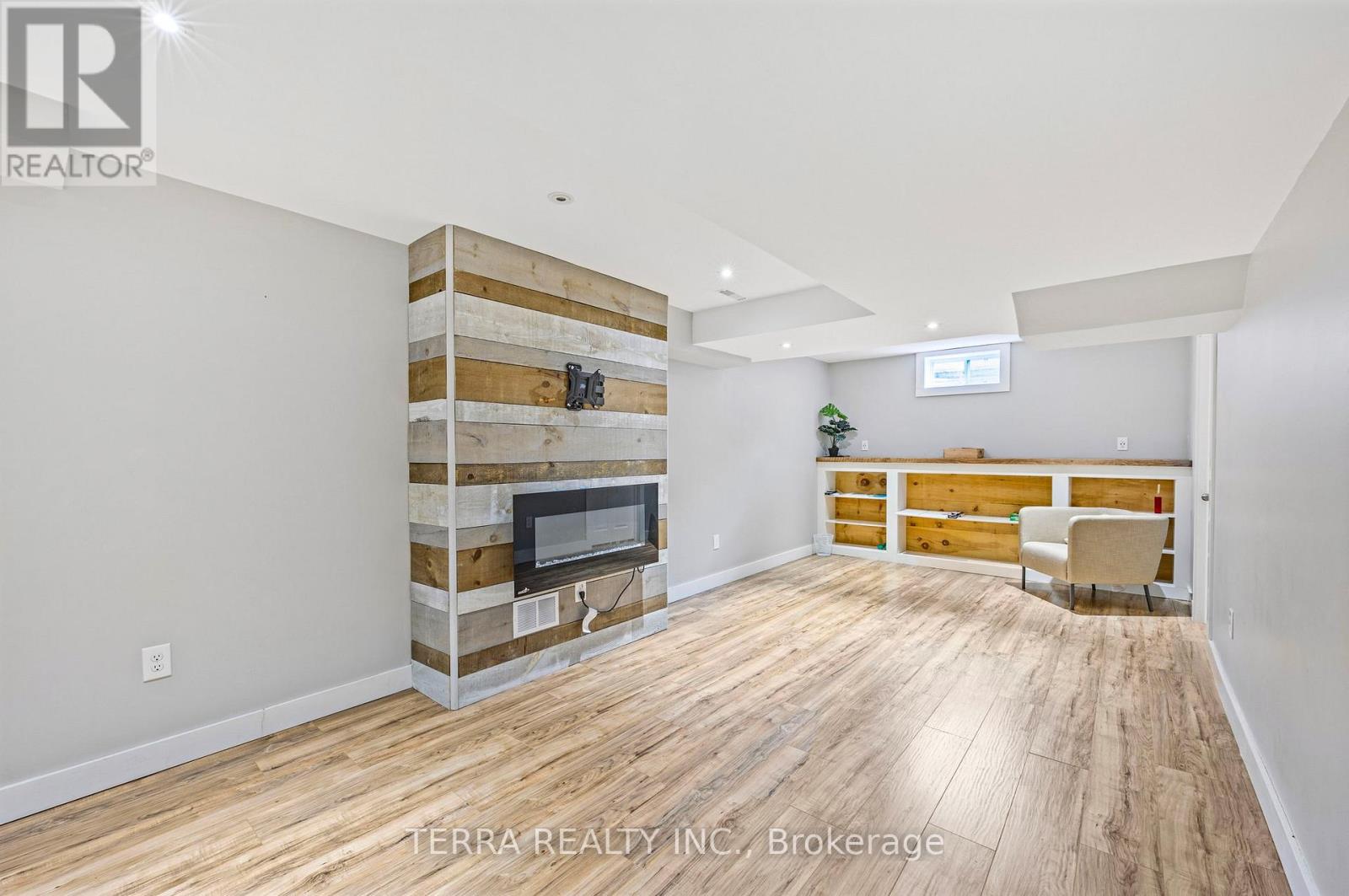 114 Thrushwood Drive, Barrie, Ontario  L4N 0Z1 - Photo 24 - S12441497
