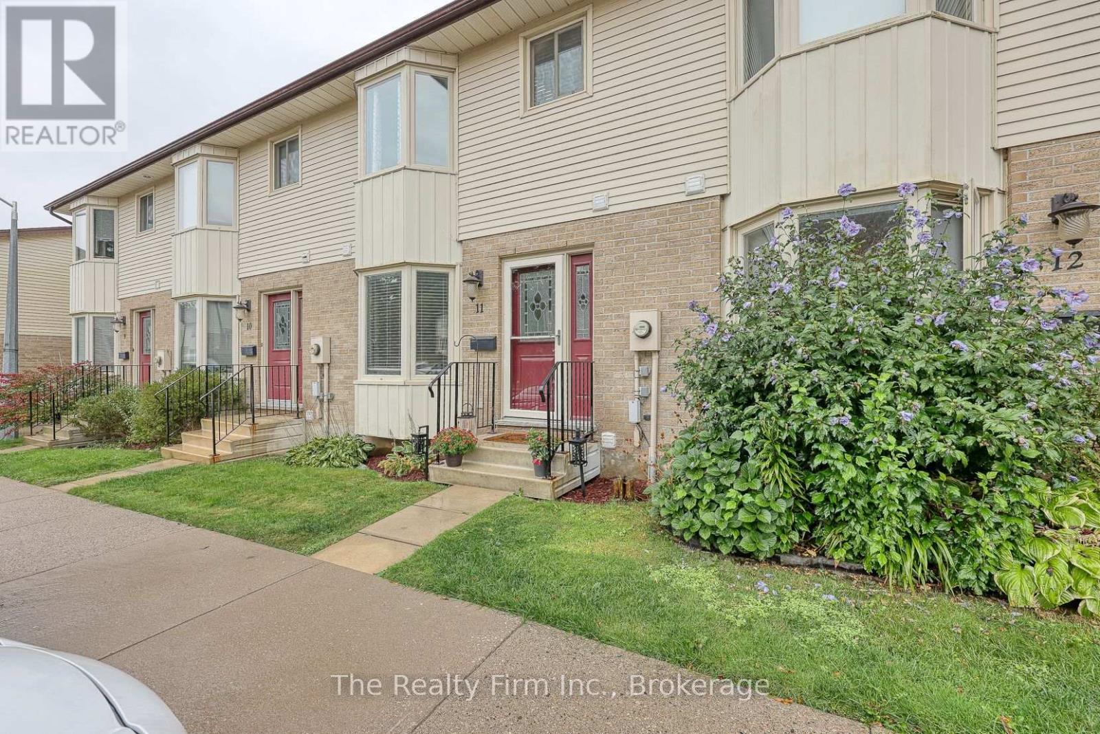 11 - 275 George Street, Ingersoll, Ontario  N5C 4A9 - Photo 2 - X12421608
