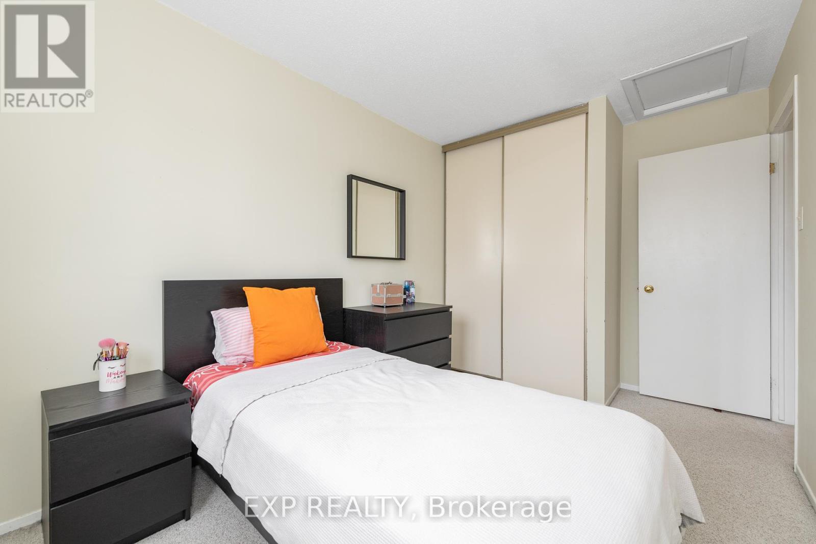 26 Mcdermot Court, Ottawa, Ontario  K2L 3V3 - Photo 19 - X12441593