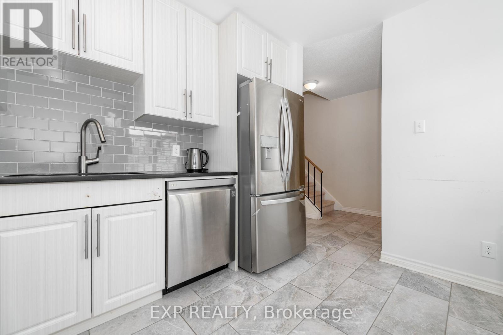 26 Mcdermot Court, Ottawa, Ontario  K2L 3V3 - Photo 8 - X12441593