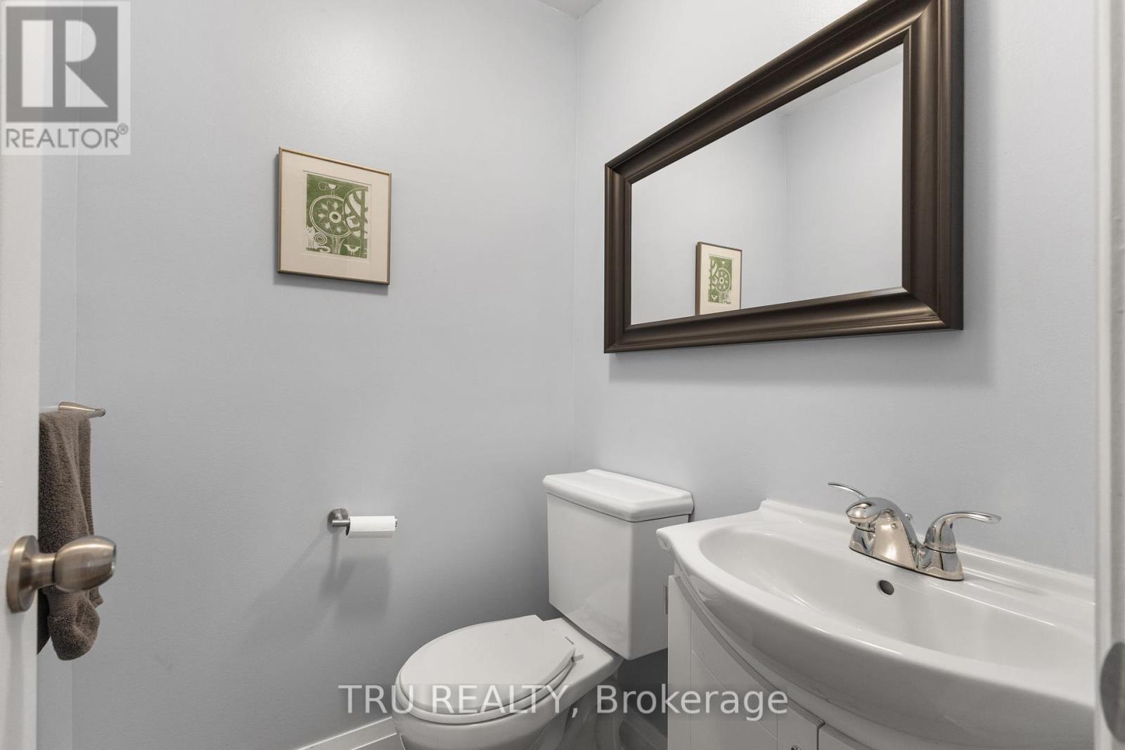 168 Arthur Street, Ottawa, Ontario  K1R 7C4 - Photo 15 - X12441605