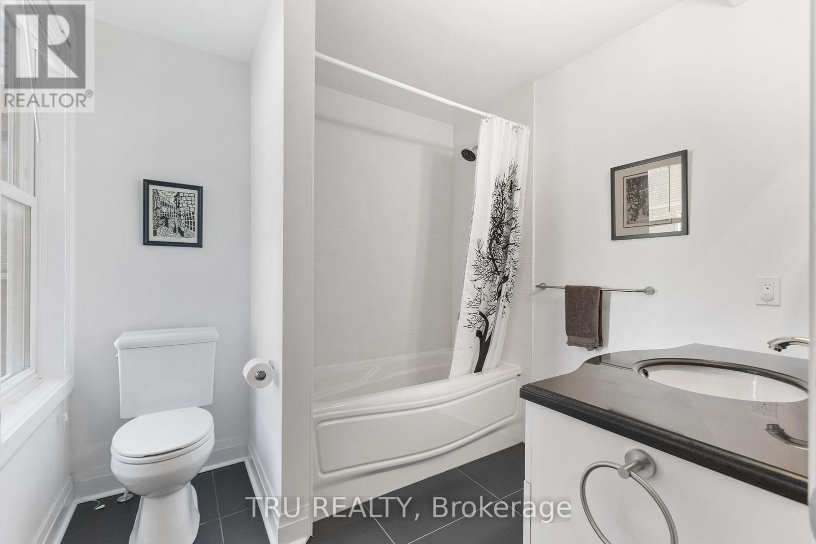 168 Arthur Street, Ottawa, Ontario  K1R 7C4 - Photo 20 - X12441605