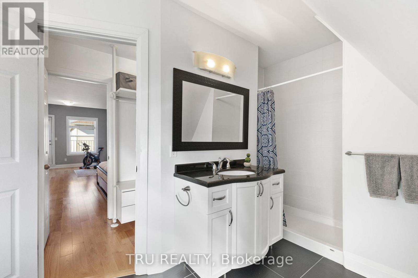 168 Arthur Street, Ottawa, Ontario  K1R 7C4 - Photo 32 - X12441605