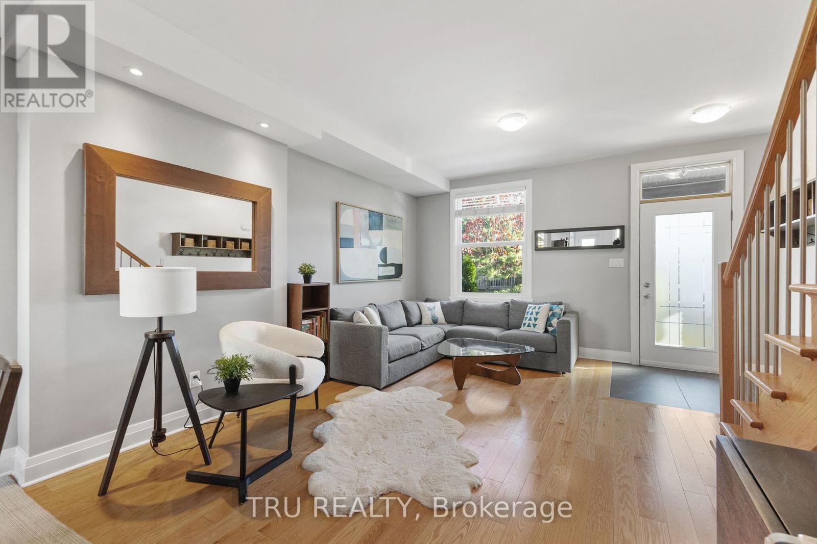 168 Arthur Street, Ottawa, Ontario  K1R 7C4 - Photo 6 - X12441605