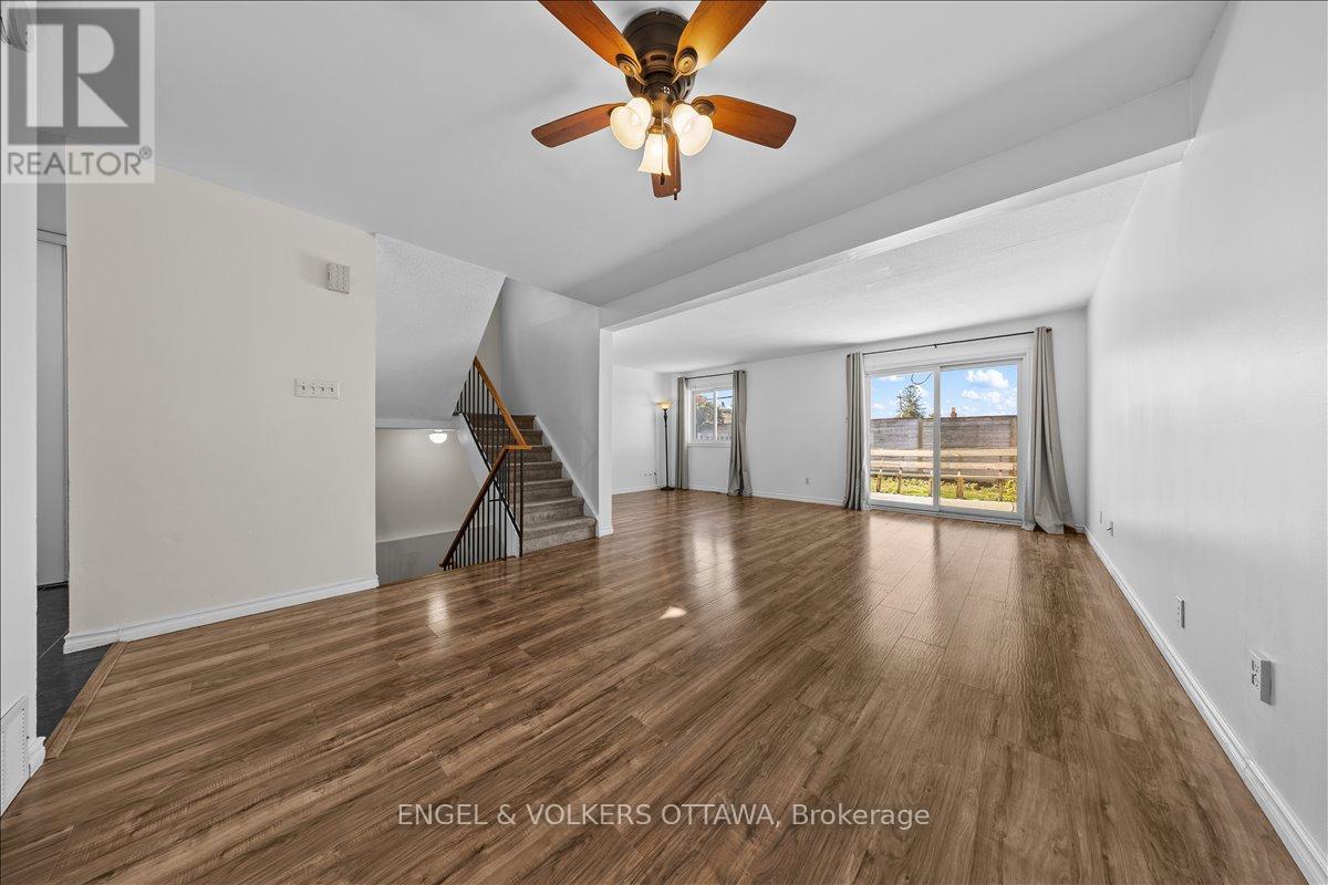 713 Malibu Terrace, Ottawa, Ontario  K2C 3T9 - Photo 11 - X12441615
