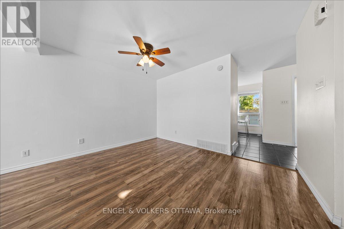 713 Malibu Terrace, Ottawa, Ontario  K2C 3T9 - Photo 12 - X12441615