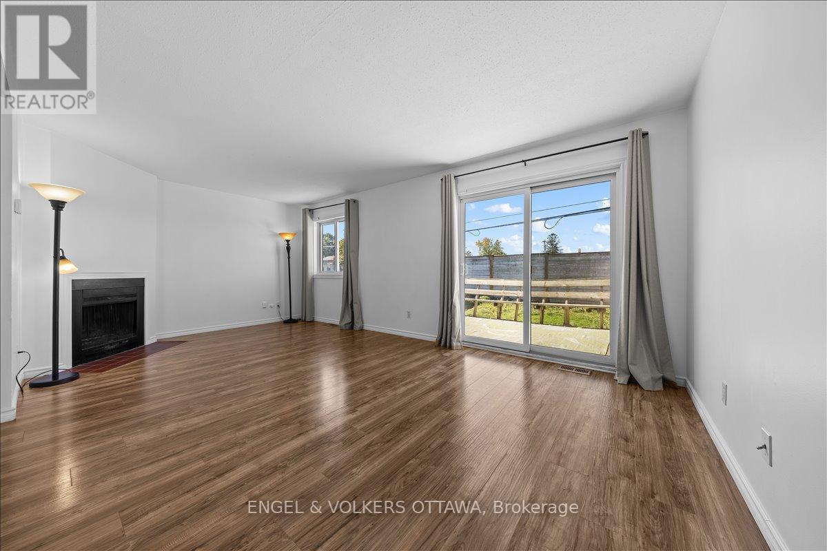 713 Malibu Terrace, Ottawa, Ontario  K2C 3T9 - Photo 14 - X12441615