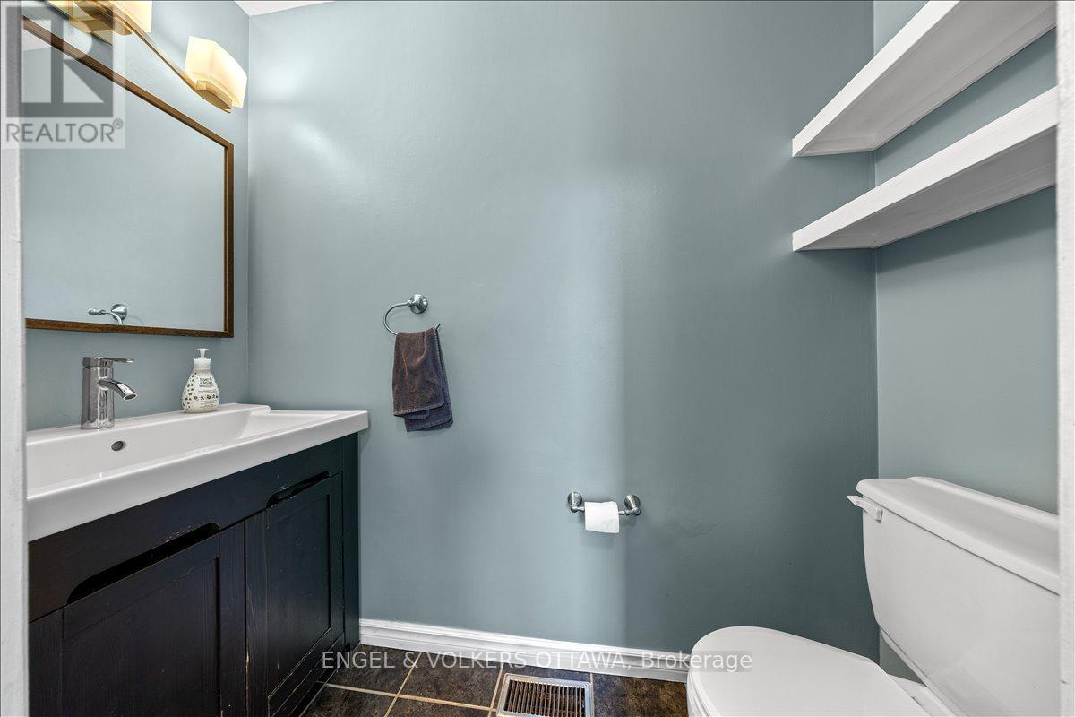 713 Malibu Terrace, Ottawa, Ontario  K2C 3T9 - Photo 15 - X12441615