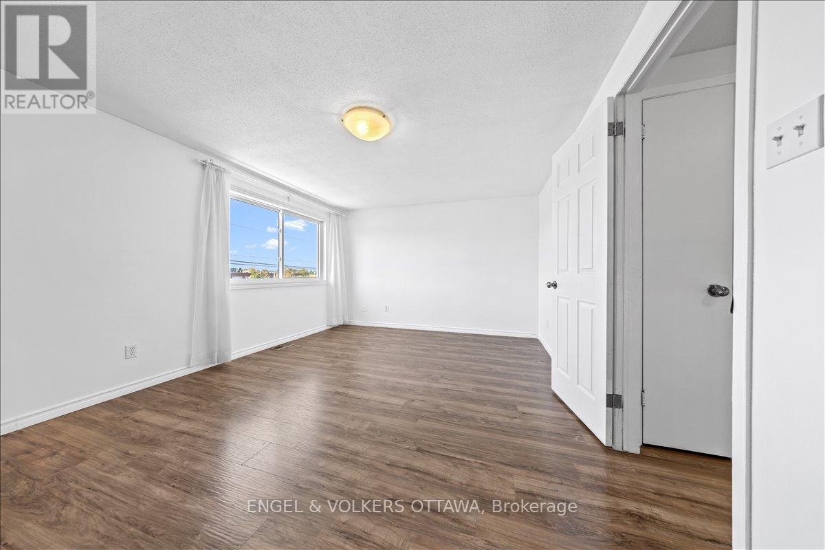 713 Malibu Terrace, Ottawa, Ontario  K2C 3T9 - Photo 16 - X12441615