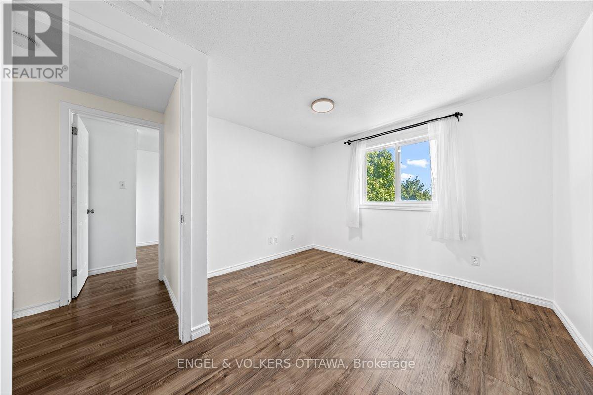 713 Malibu Terrace, Ottawa, Ontario  K2C 3T9 - Photo 20 - X12441615
