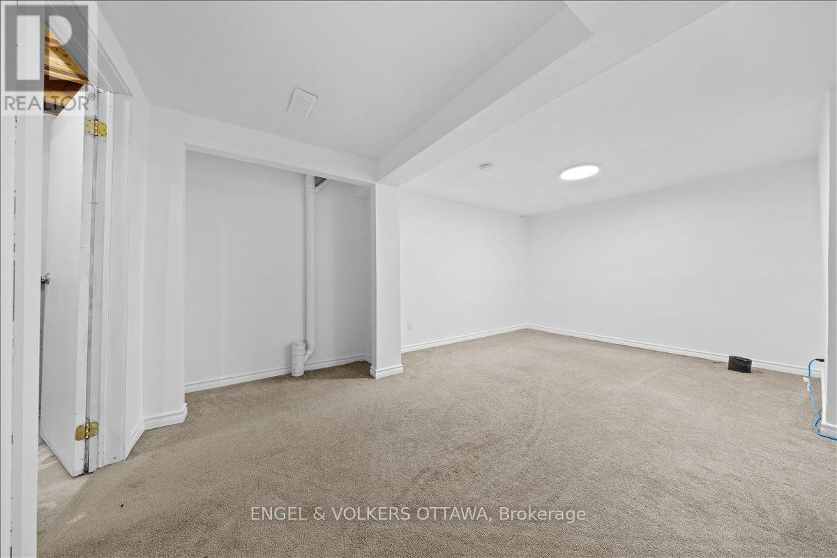 713 Malibu Terrace, Ottawa, Ontario  K2C 3T9 - Photo 23 - X12441615