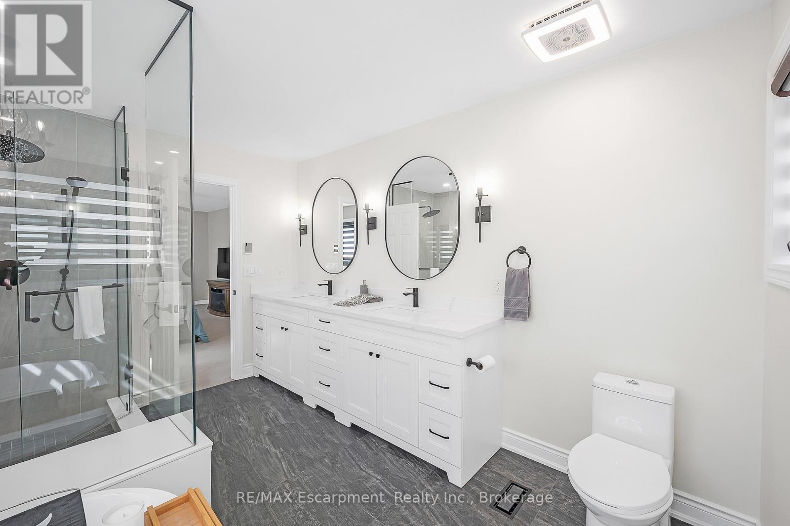 23 Howard Marshall Street, North Dumfries, Ontario  N0B 1E0 - Photo 20 - X12441584