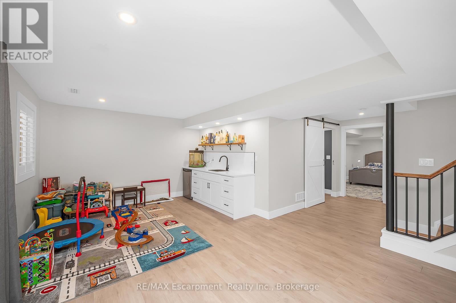23 Howard Marshall Street, North Dumfries, Ontario  N0B 1E0 - Photo 31 - X12441584
