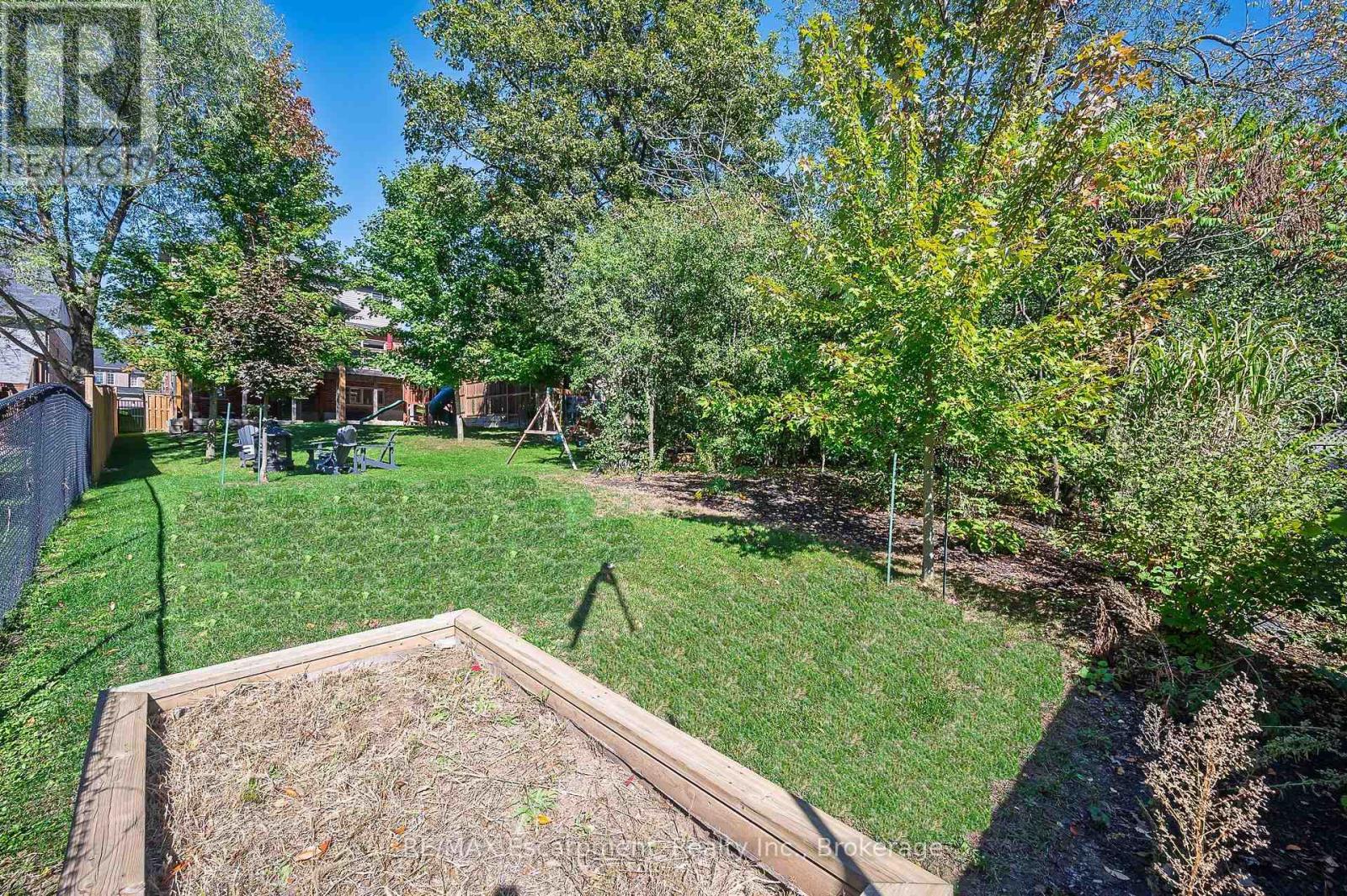 23 Howard Marshall Street, North Dumfries, Ontario  N0B 1E0 - Photo 46 - X12441584
