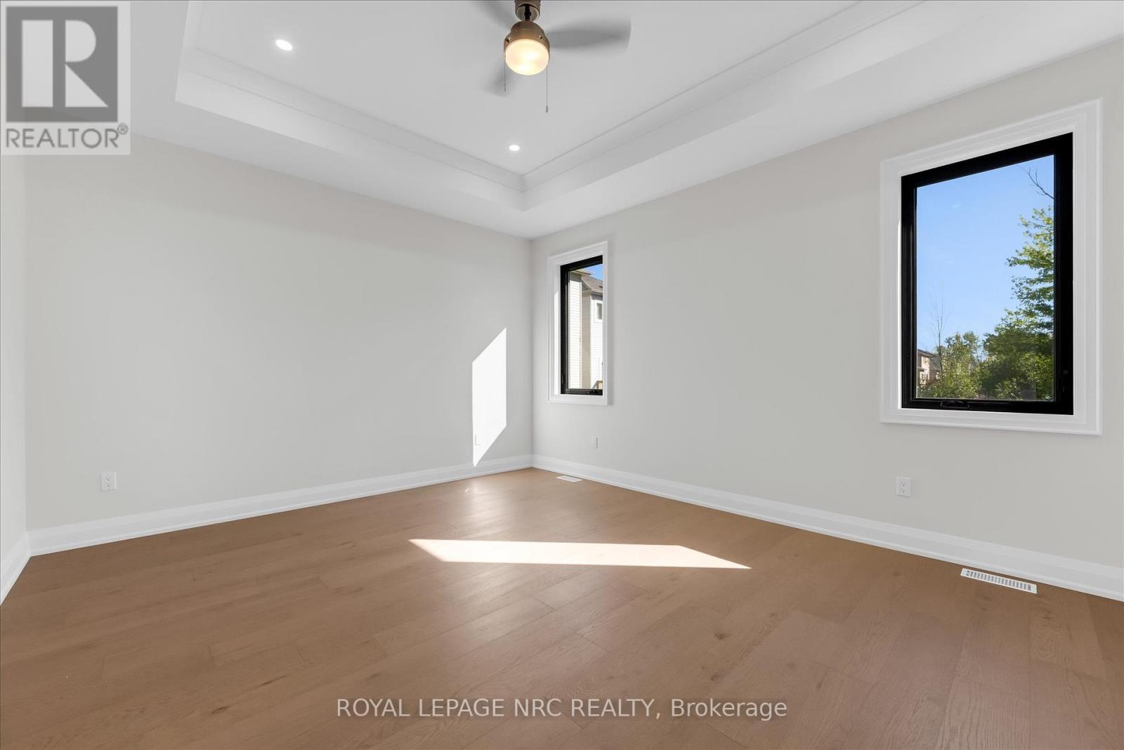 207 Forks Road, Welland (Dain City), Ontario  L3B 6C5 - Photo 23 - X12441544