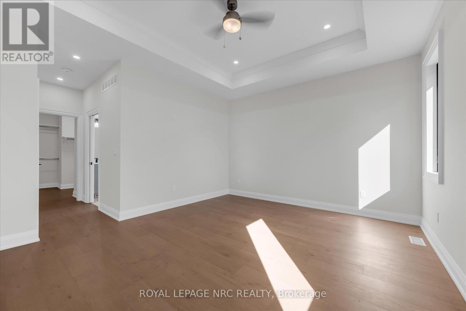 207 Forks Road, Welland (Dain City), Ontario  L3B 6C5 - Photo 24 - X12441544