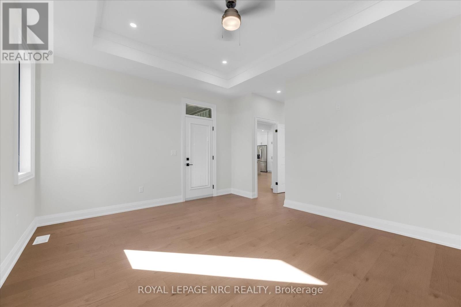207 Forks Road, Welland (Dain City), Ontario  L3B 6C5 - Photo 26 - X12441544
