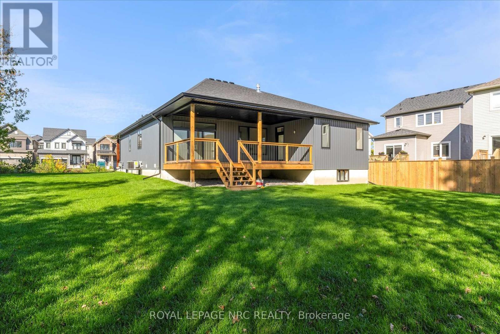 207 Forks Road, Welland (Dain City), Ontario  L3B 6C5 - Photo 36 - X12441544