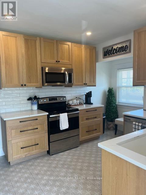 5706 King Street, Lincoln (Beamsville), Ontario  L0R 1B3 - Photo 15 - X12441546