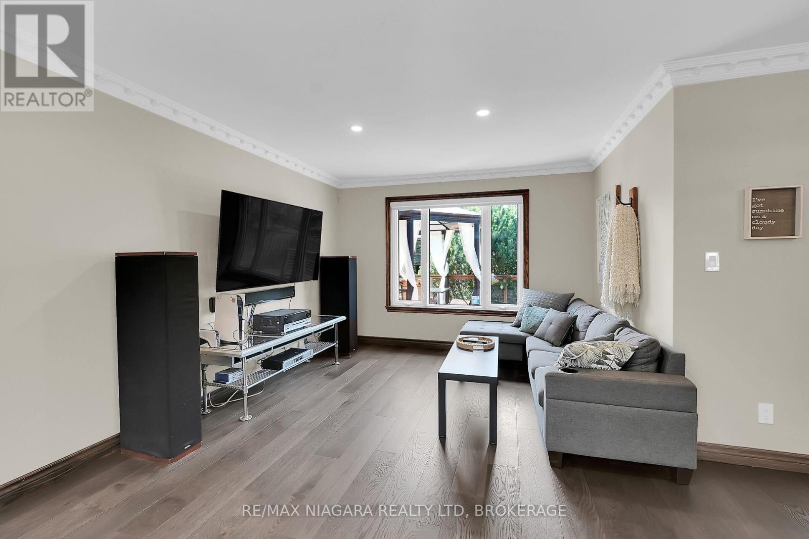 5 Lucerne Place, St. Catharines (Oakdale), Ontario  L2P 2E7 - Photo 21 - X12441548