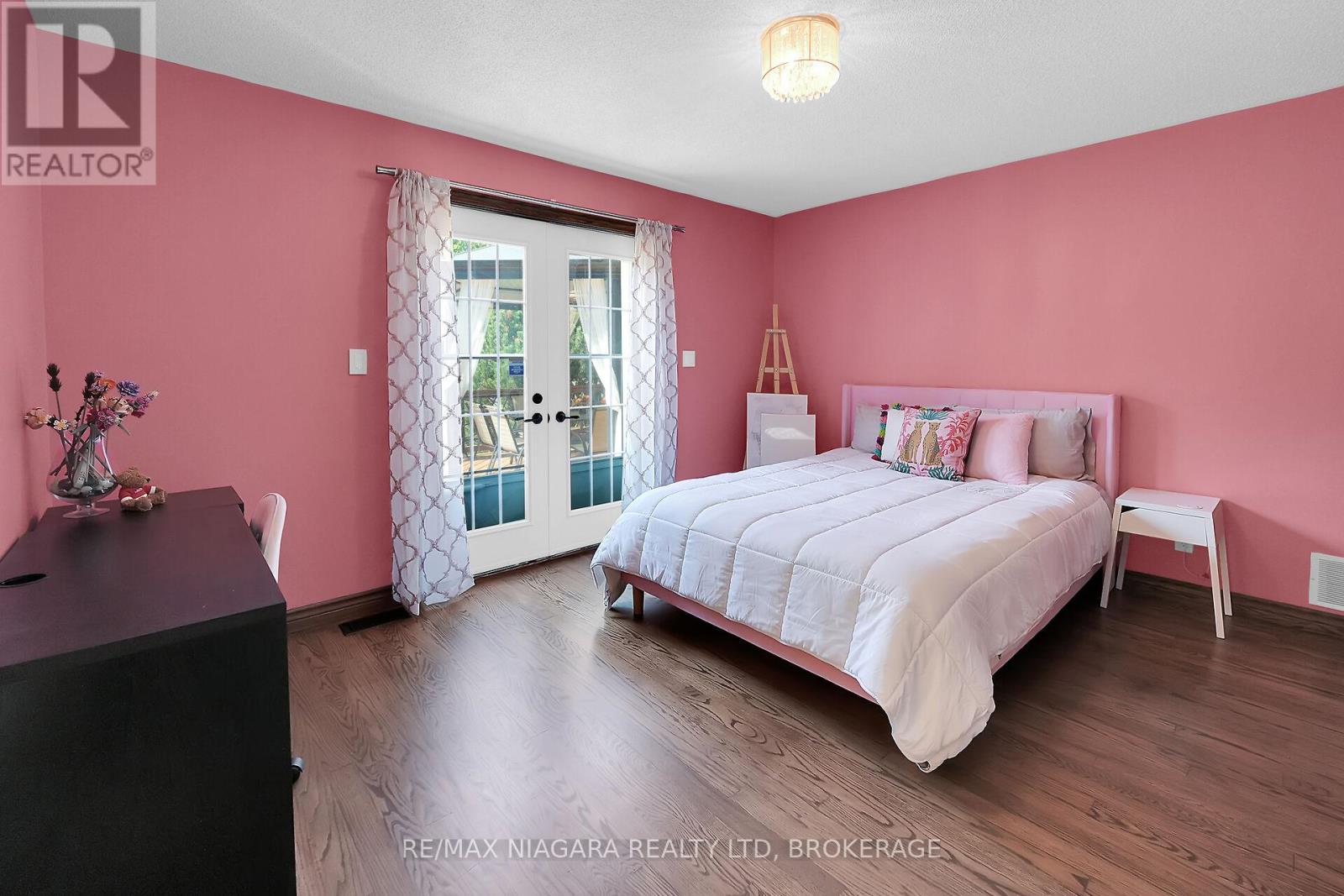 5 Lucerne Place, St. Catharines (Oakdale), Ontario  L2P 2E7 - Photo 23 - X12441548