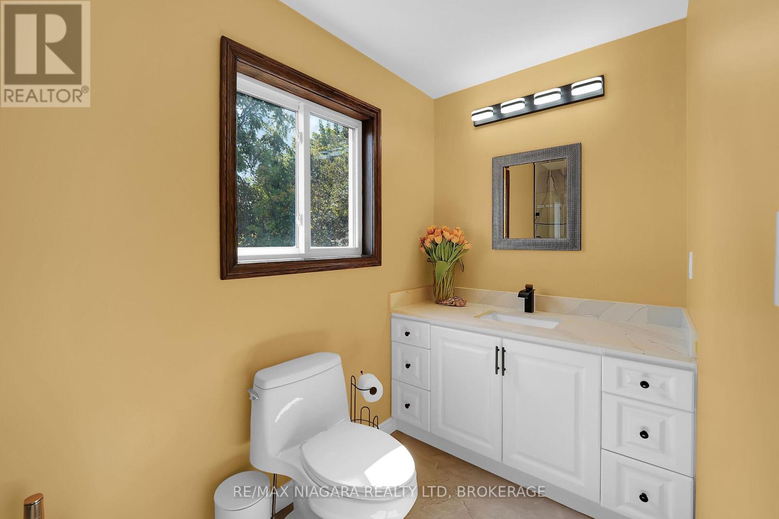 5 Lucerne Place, St. Catharines (Oakdale), Ontario  L2P 2E7 - Photo 25 - X12441548