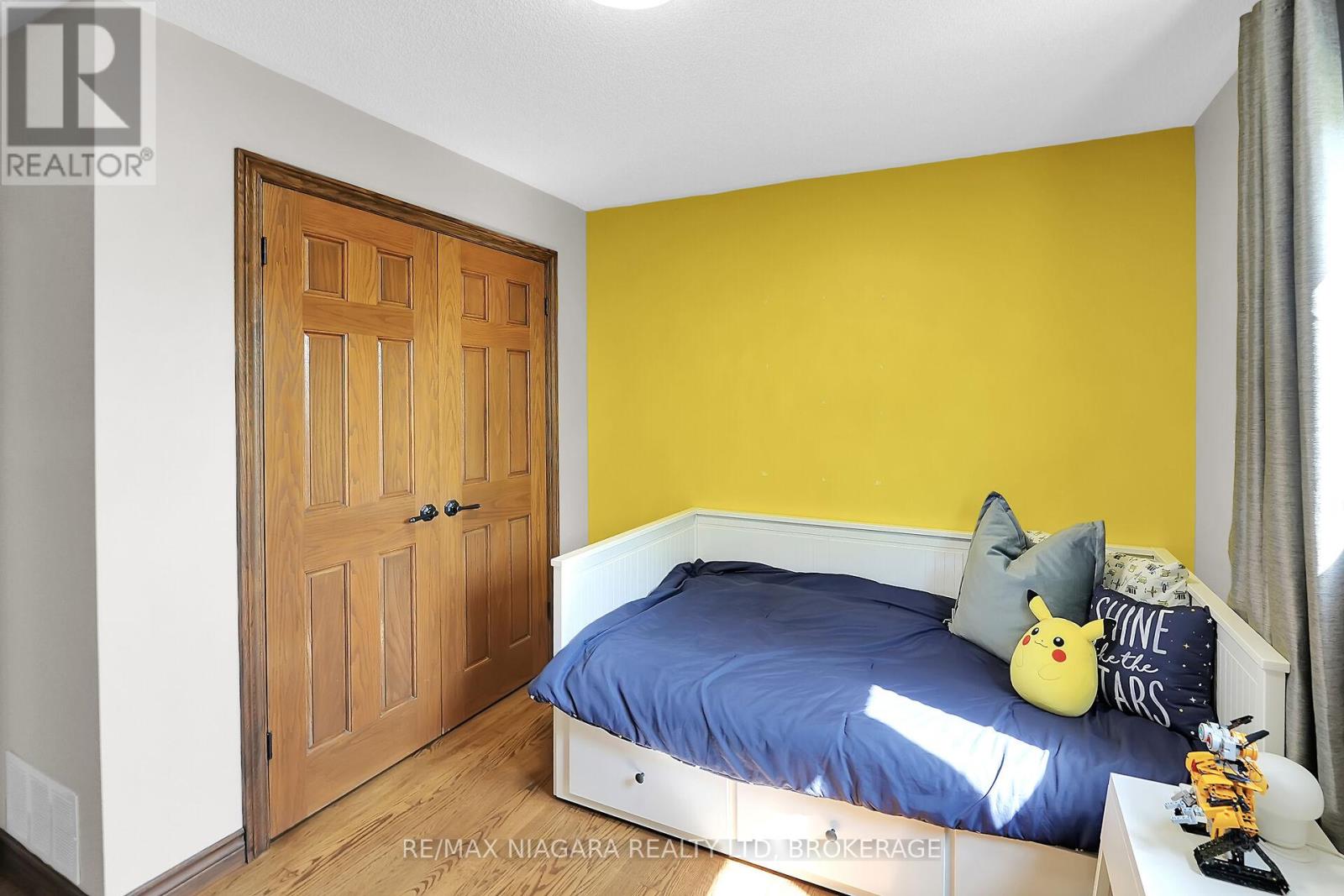 5 Lucerne Place, St. Catharines (Oakdale), Ontario  L2P 2E7 - Photo 28 - X12441548