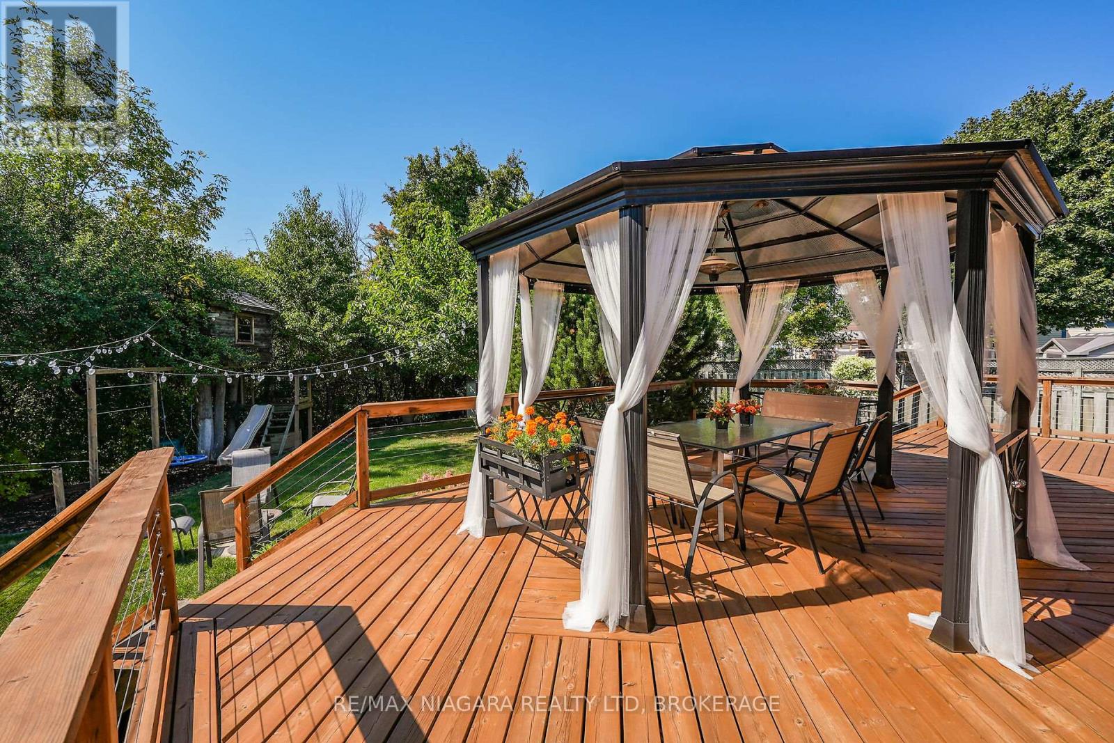 5 Lucerne Place, St. Catharines (Oakdale), Ontario  L2P 2E7 - Photo 46 - X12441548