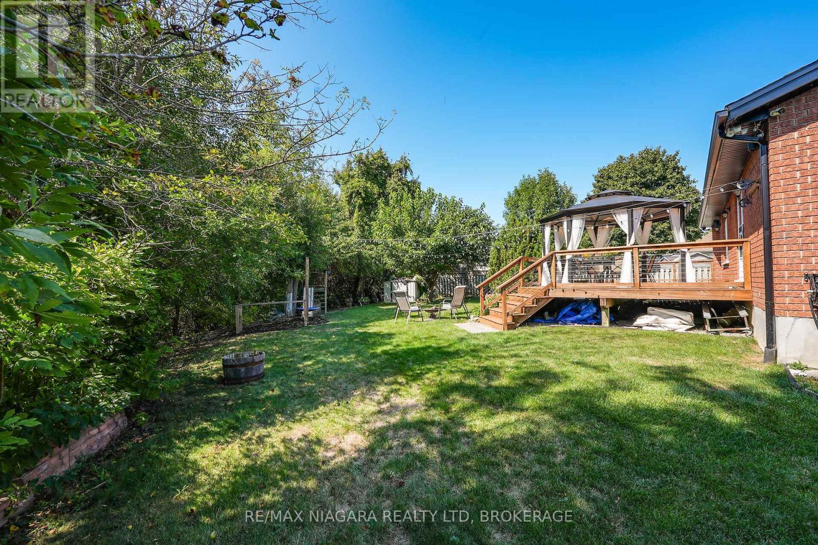 5 Lucerne Place, St. Catharines (Oakdale), Ontario  L2P 2E7 - Photo 47 - X12441548