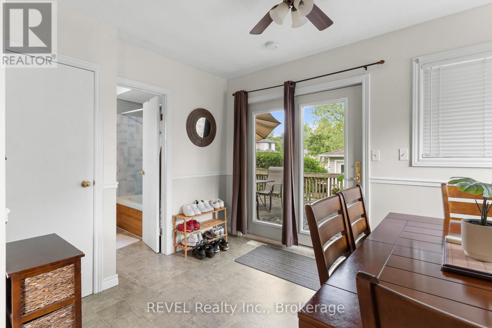 32 Bay Avenue, Welland (Dain City), Ontario  L3B 3G6 - Photo 13 - X12441570