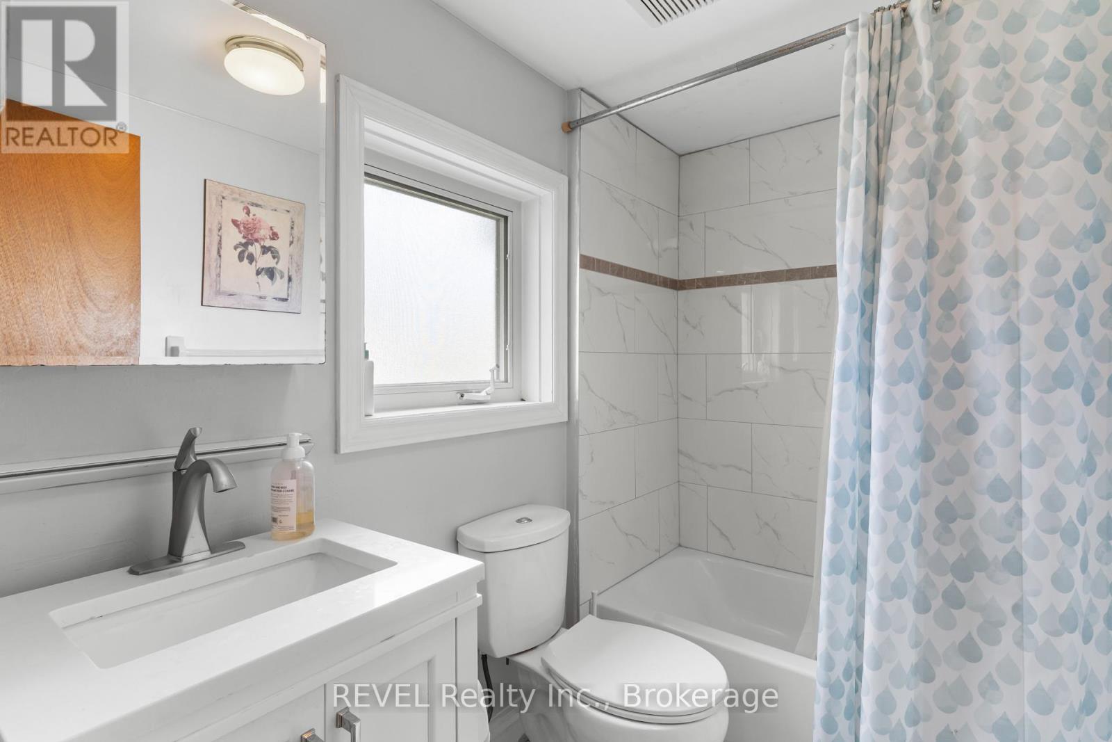 32 Bay Avenue, Welland (Dain City), Ontario  L3B 3G6 - Photo 16 - X12441570