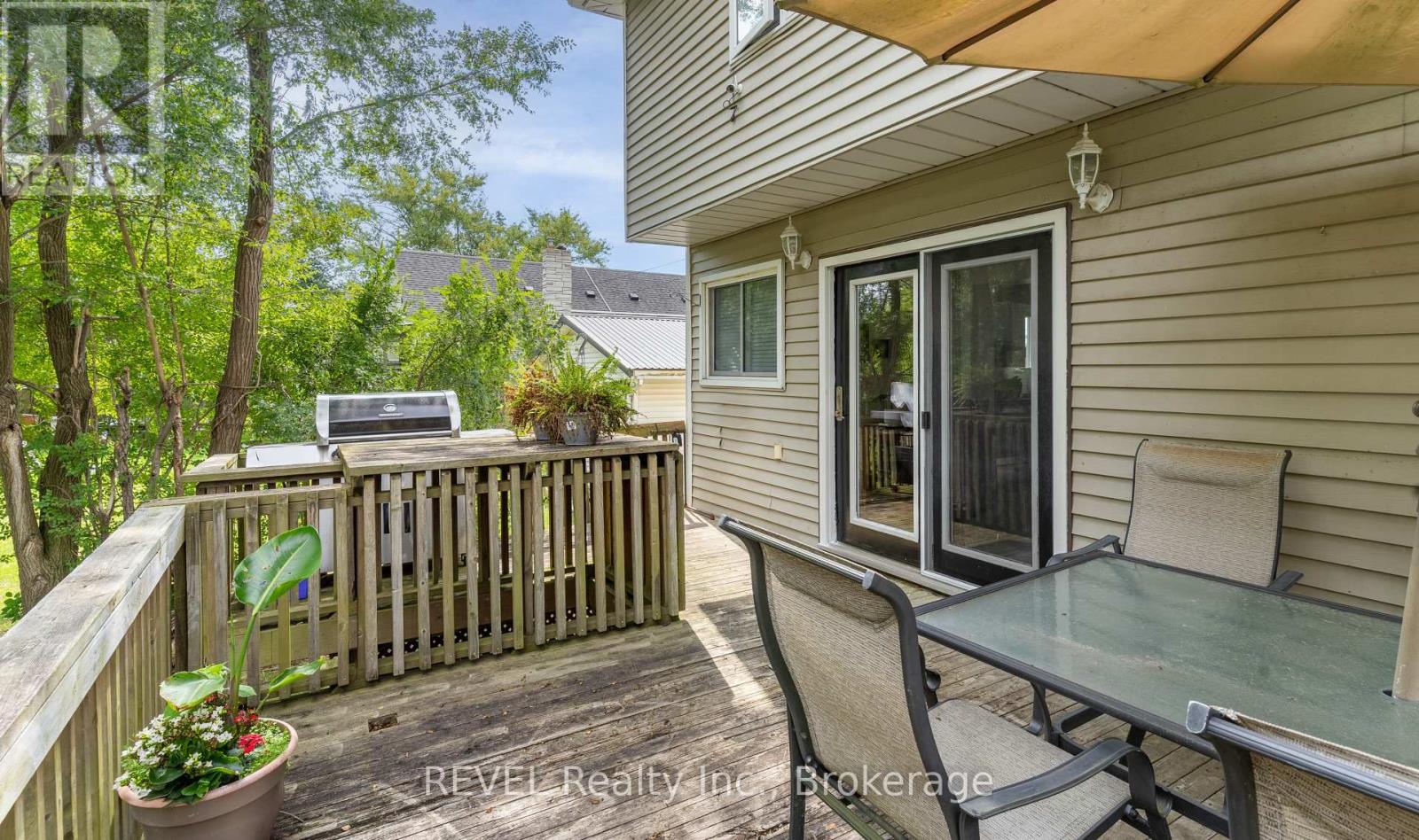 32 Bay Avenue, Welland (Dain City), Ontario  L3B 3G6 - Photo 21 - X12441570