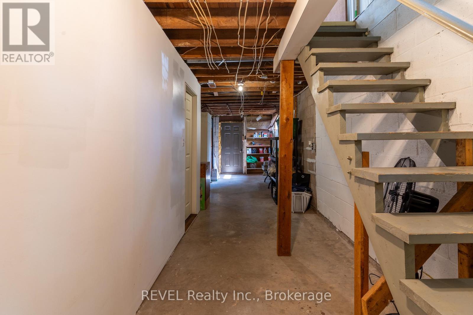 32 Bay Avenue, Welland (Dain City), Ontario  L3B 3G6 - Photo 23 - X12441570