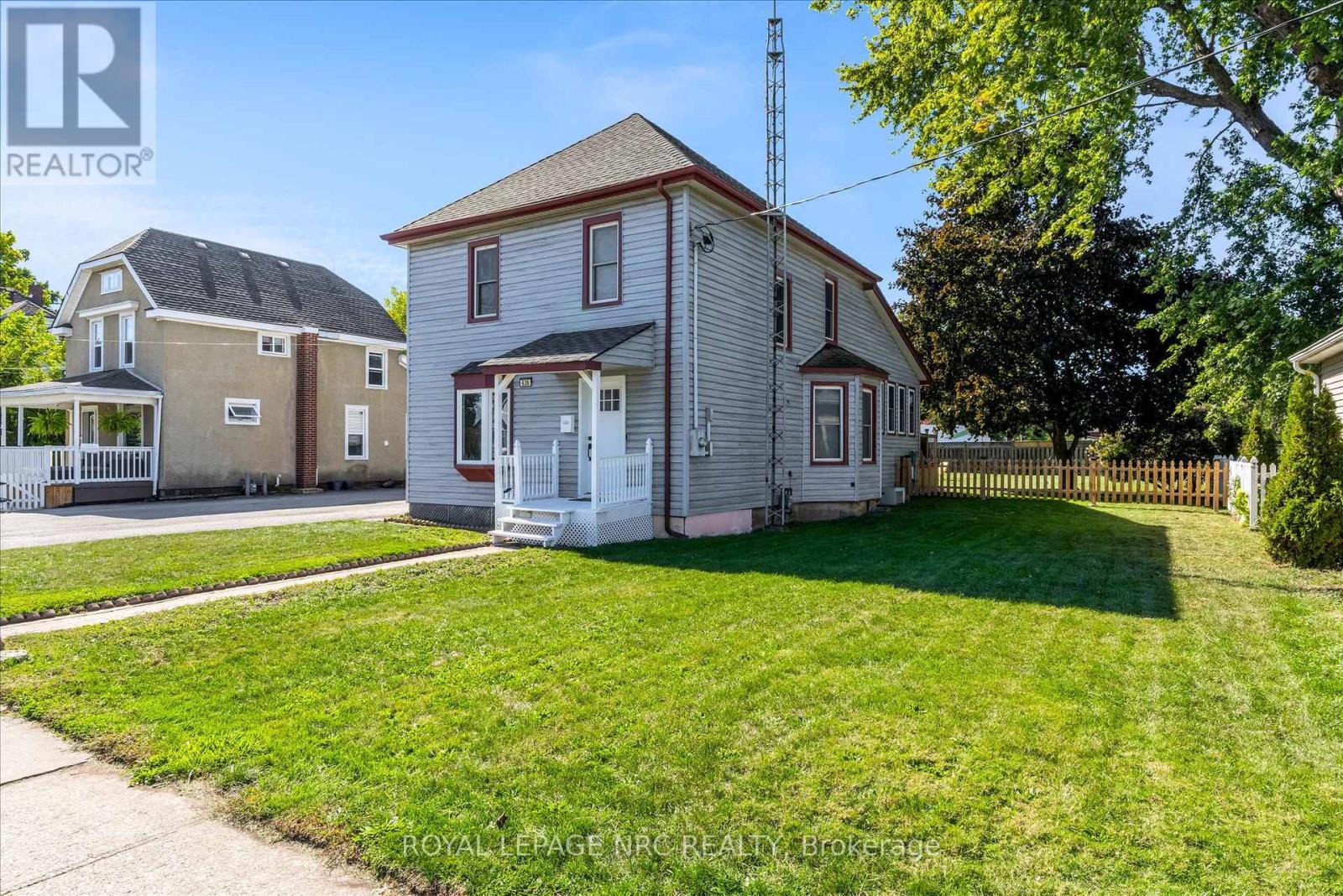 636 Elm Street, Port Colborne (Main Street), Ontario  L3K 4P8 - Photo 2 - X12441597