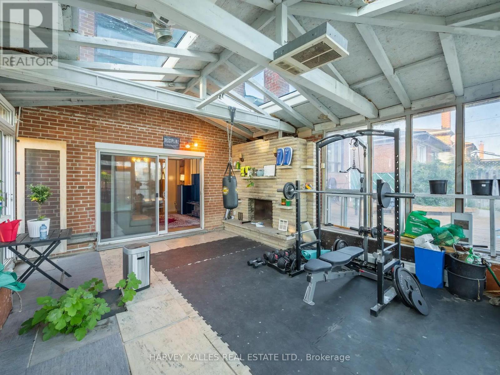 49 Wenderly Drive, Toronto, Ontario  M6B 2P1 - Photo 33 - W12441485
