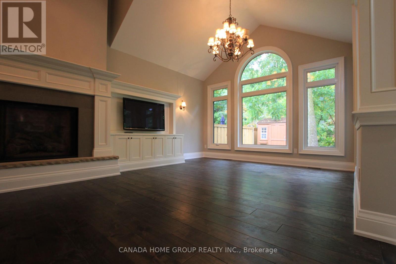 129 Creek Path Avenue, Oakville, Ontario  L6L 8T3 - Photo 11 - W12441496