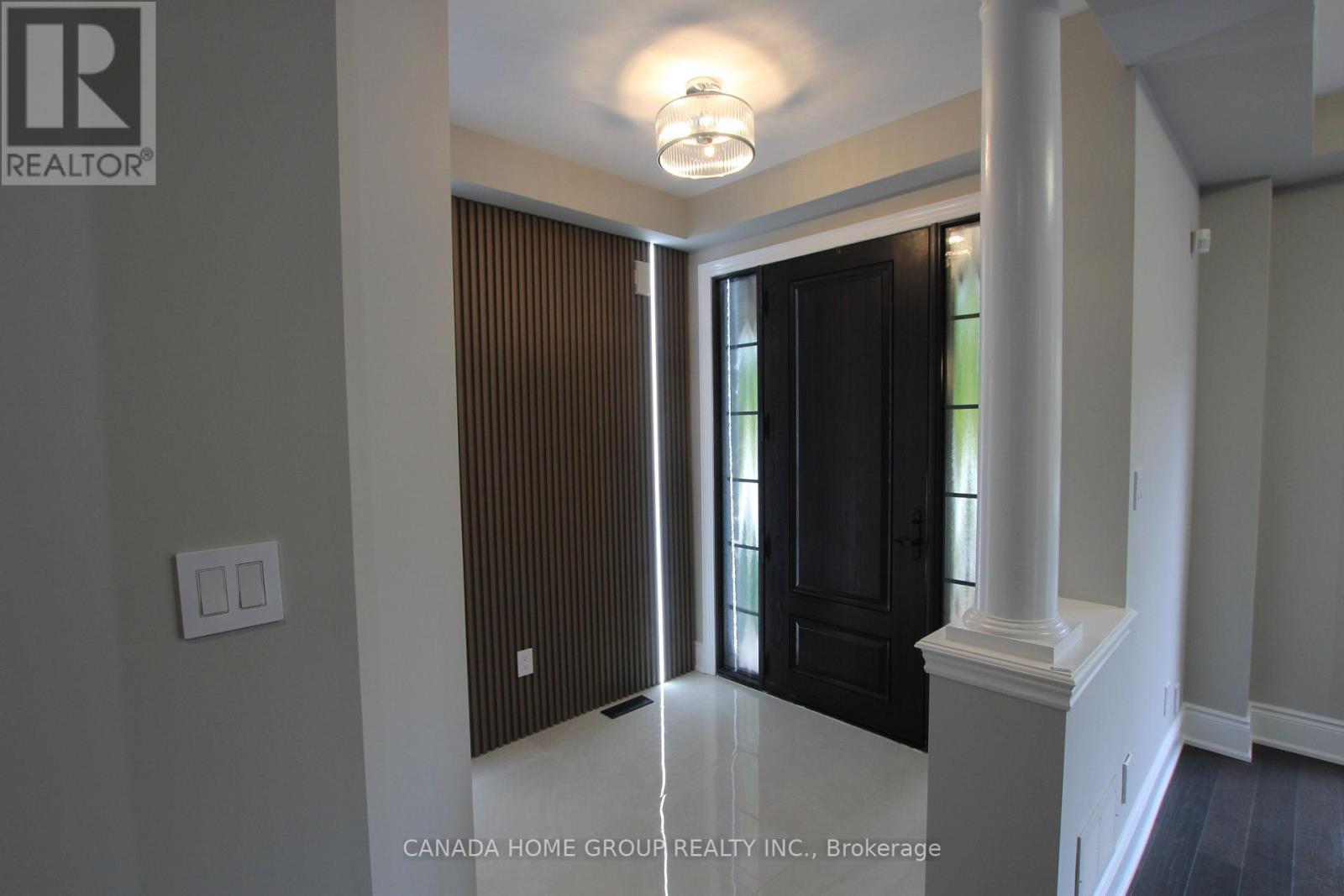 129 Creek Path Avenue, Oakville, Ontario  L6L 8T3 - Photo 2 - W12441496