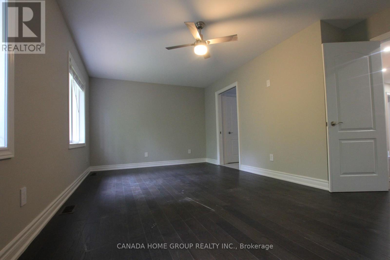 129 Creek Path Avenue, Oakville, Ontario  L6L 8T3 - Photo 30 - W12441496