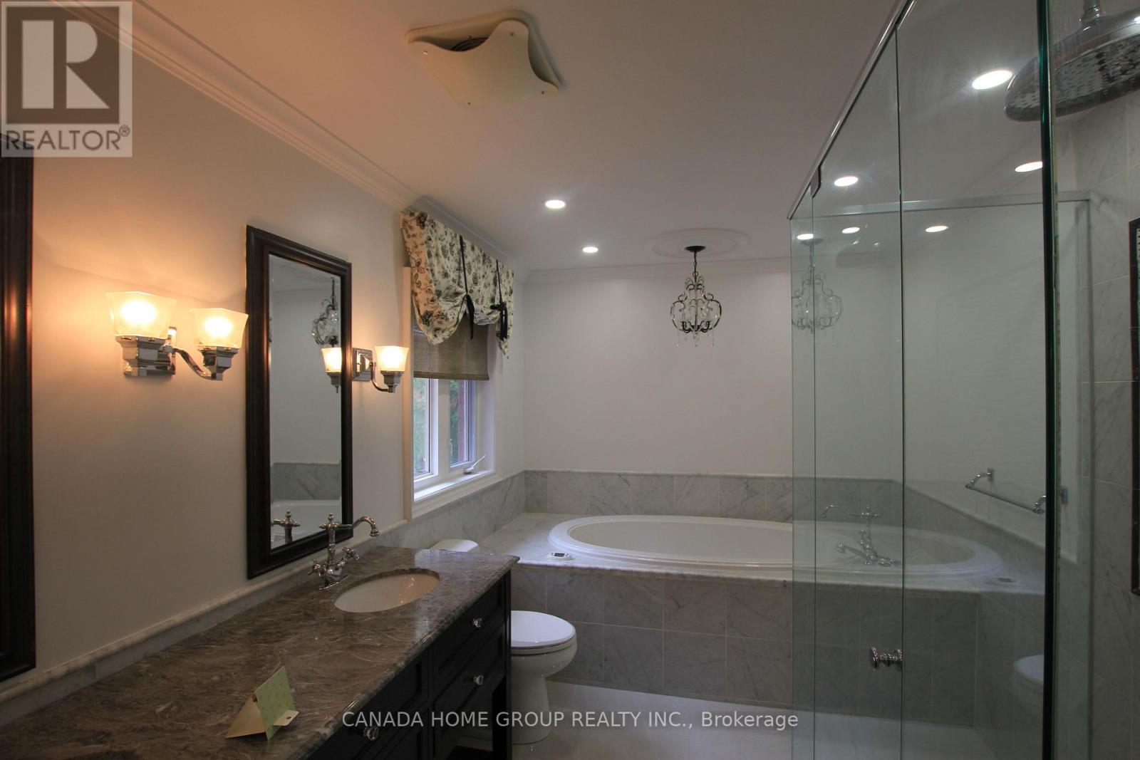 129 Creek Path Avenue, Oakville, Ontario  L6L 8T3 - Photo 34 - W12441496