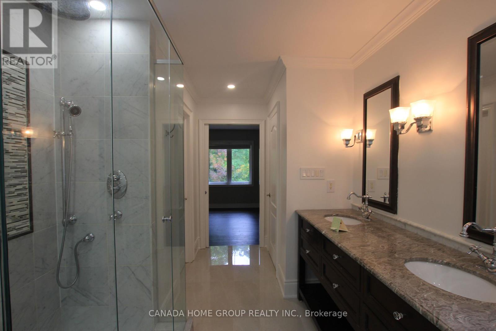 129 Creek Path Avenue, Oakville, Ontario  L6L 8T3 - Photo 37 - W12441496
