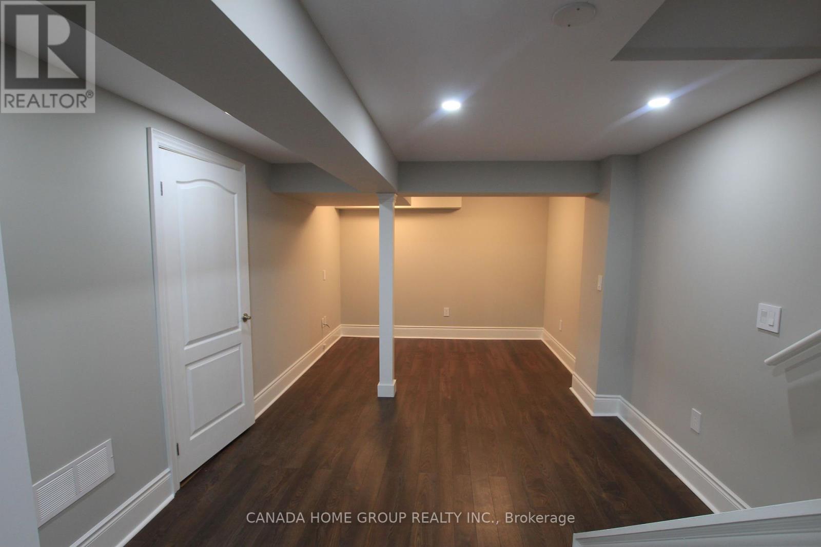 129 Creek Path Avenue, Oakville, Ontario  L6L 8T3 - Photo 39 - W12441496