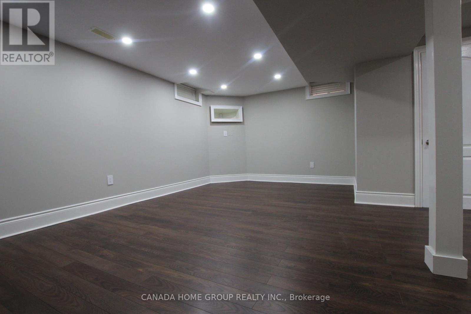 129 Creek Path Avenue, Oakville, Ontario  L6L 8T3 - Photo 41 - W12441496
