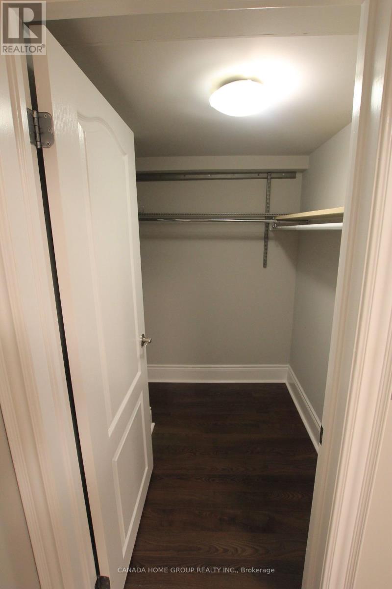 129 Creek Path Avenue, Oakville, Ontario  L6L 8T3 - Photo 44 - W12441496
